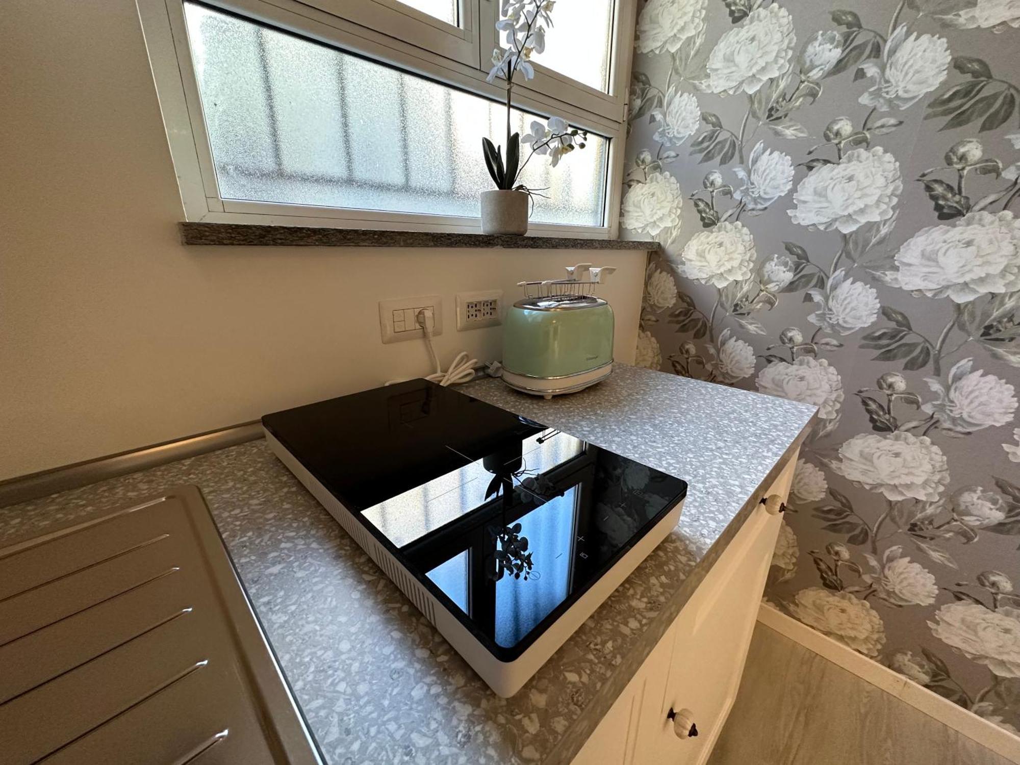 Flowers, A Cozy Suite In Milan Bagian luar foto